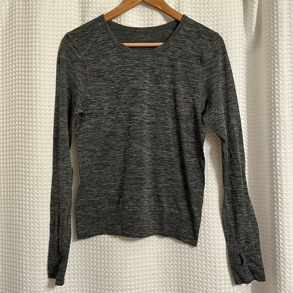 Lululemon // Swiftly Long Sleeve // Gray // 6